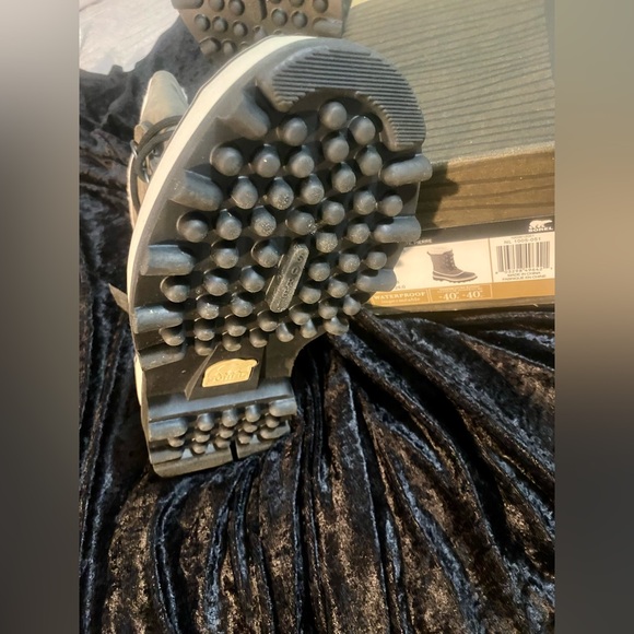 Sorel CARIBOU™ Women's Waterproof Boot - Picture 11 of 16